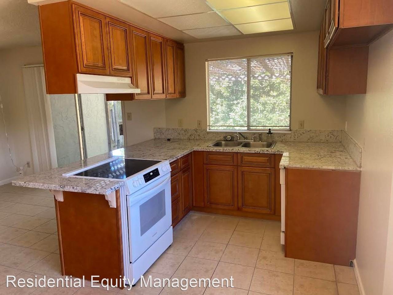 9461 Ole Ct - Photo 3 of 13