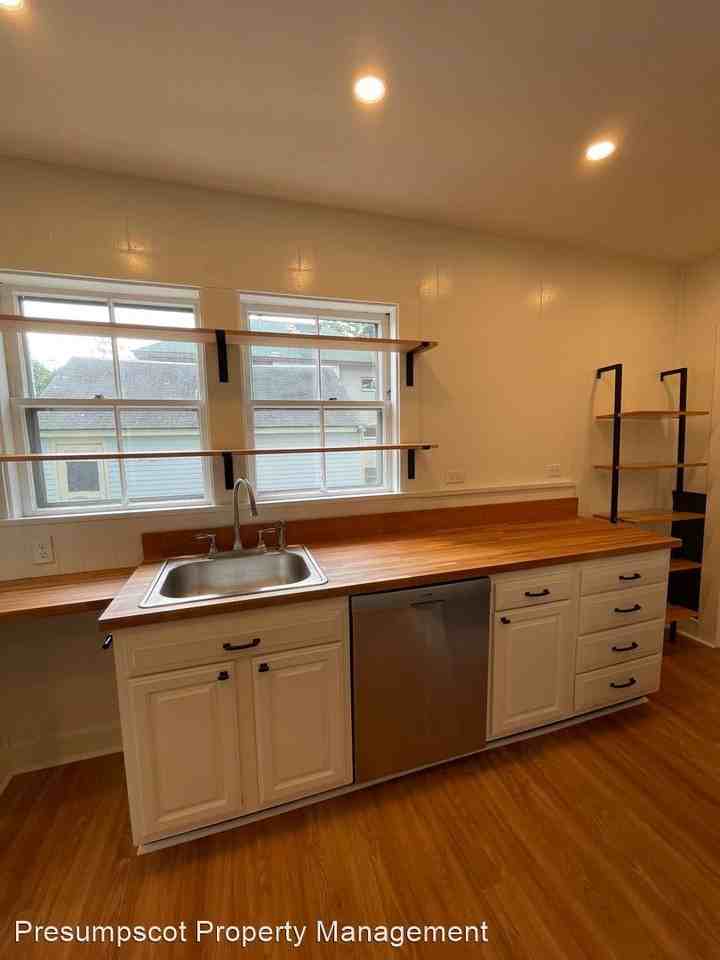 153 Brentwood St - Photo 2 of 14