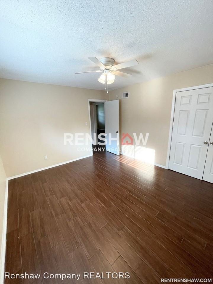 5400 Stage Rd - Photo 3 of 8