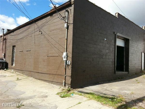 11287 W Jefferson Ave - Photo 2 of 4