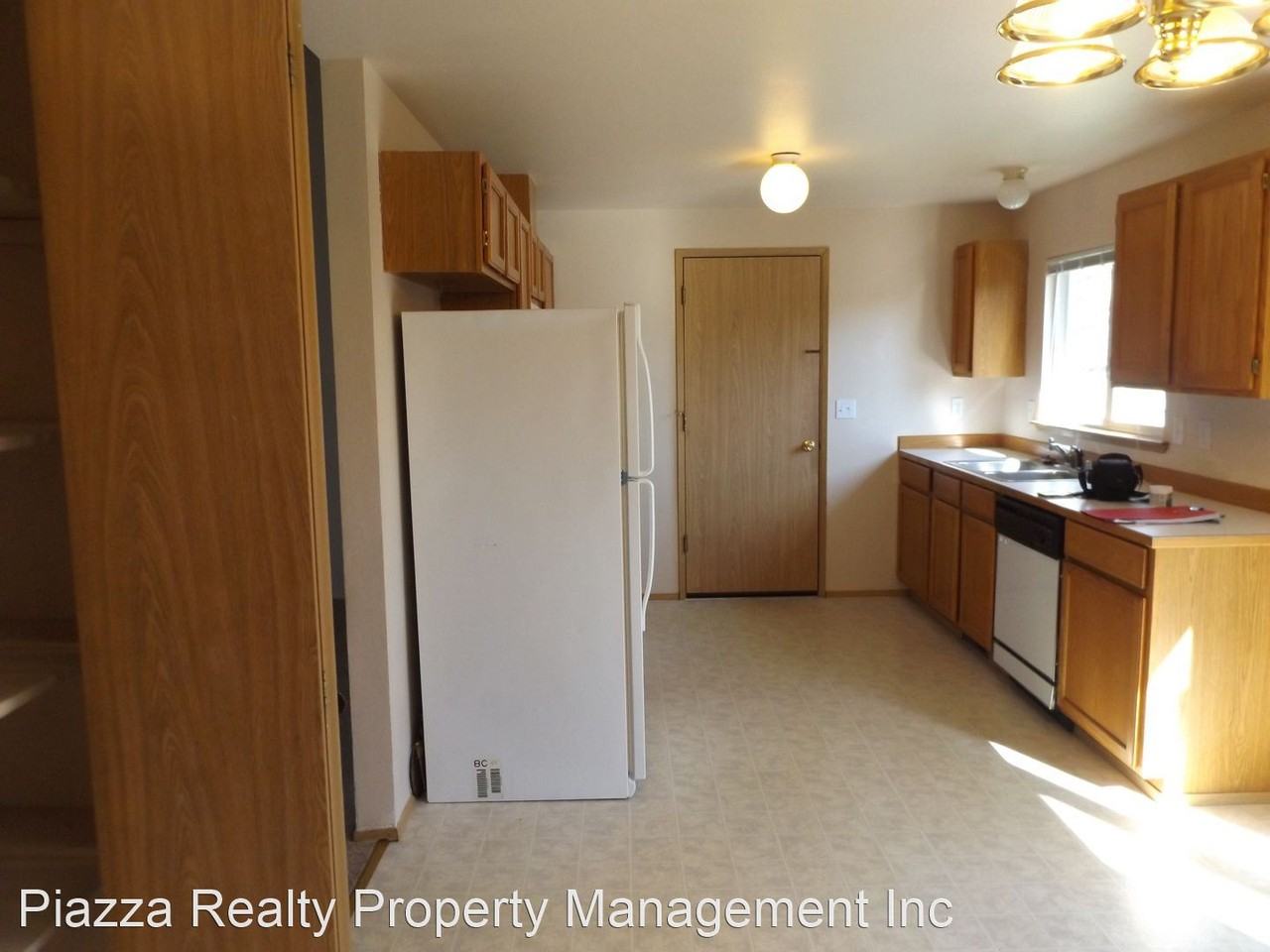 1334 Crystal Ln - Photo 2 of 6