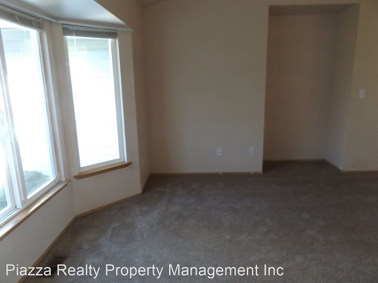 1334 Crystal Ln - Photo 3 of 6