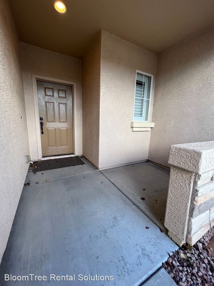 7720 E Day Break Cir - Photo 2 of 35