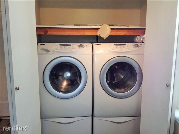 6490 Miramar Ct - Photo 3 of 10