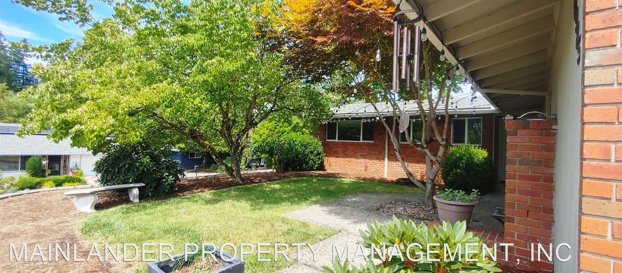 10985 Sw Mira Ct - Photo 2 of 27