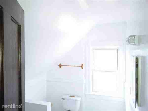 92 E Pleasant St - Photo 3 of 7