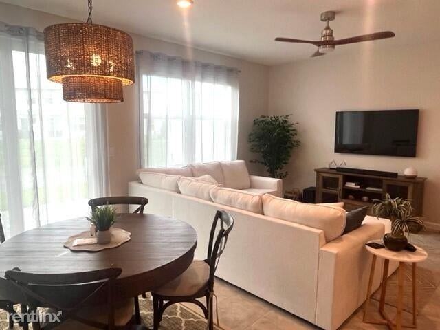 1741 Lindley St - Photo 2 of 11