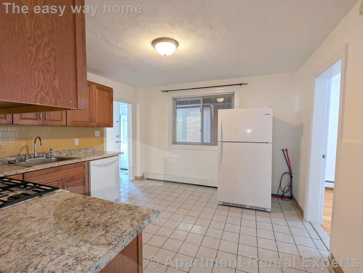 322 Lowell St - Photo 3 of 19