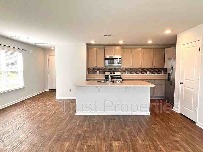 129 Spencer Cir - Photo 4 of 24