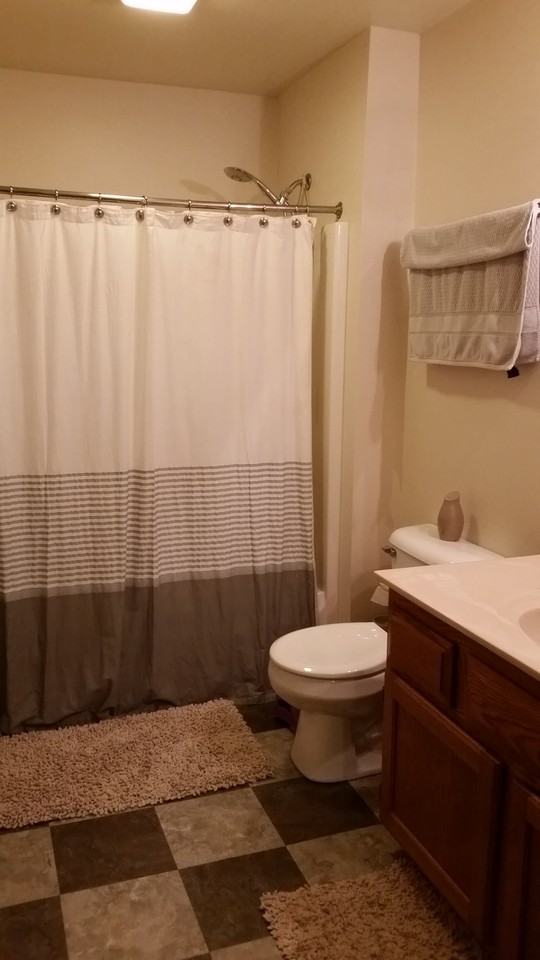 106 Lakewood Ter #4 - Photo 3 of 9