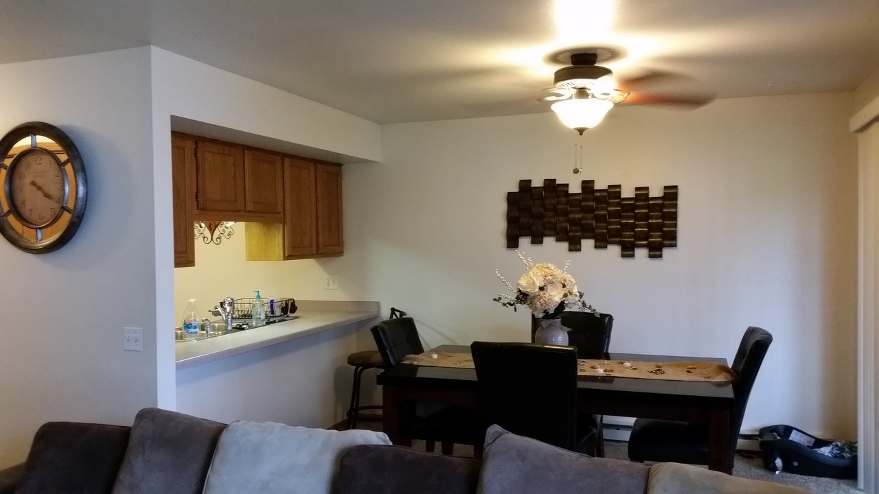 106 Lakewood Ter #3 - Photo 4 of 9