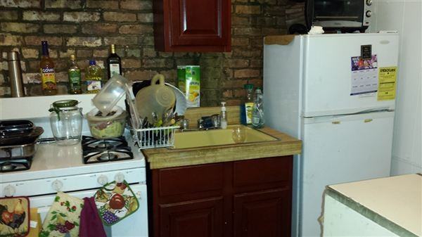 297 Jefferson Ave - Photo 2 of 4