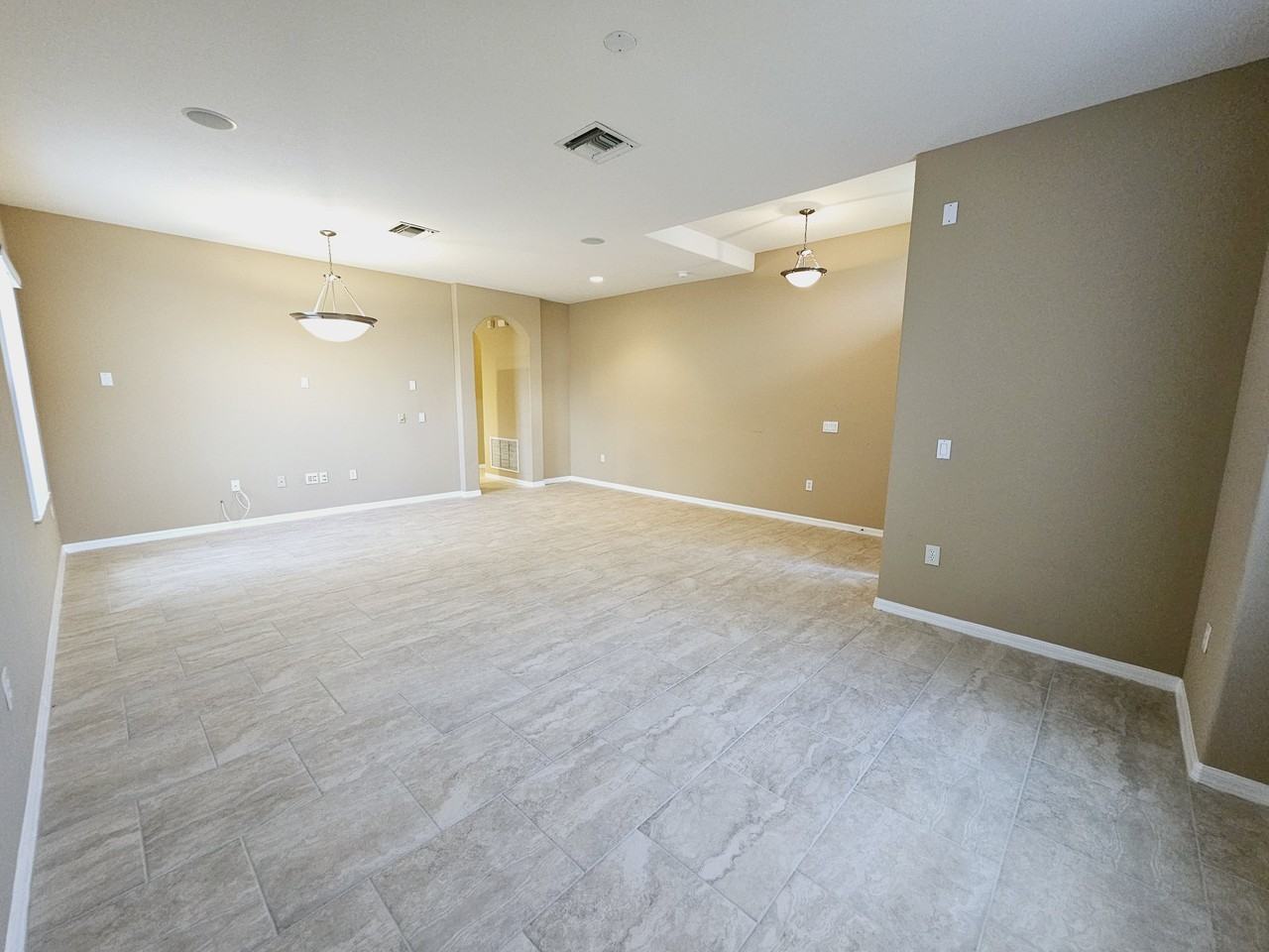 1708 Altavista Cir - Photo 3 of 28