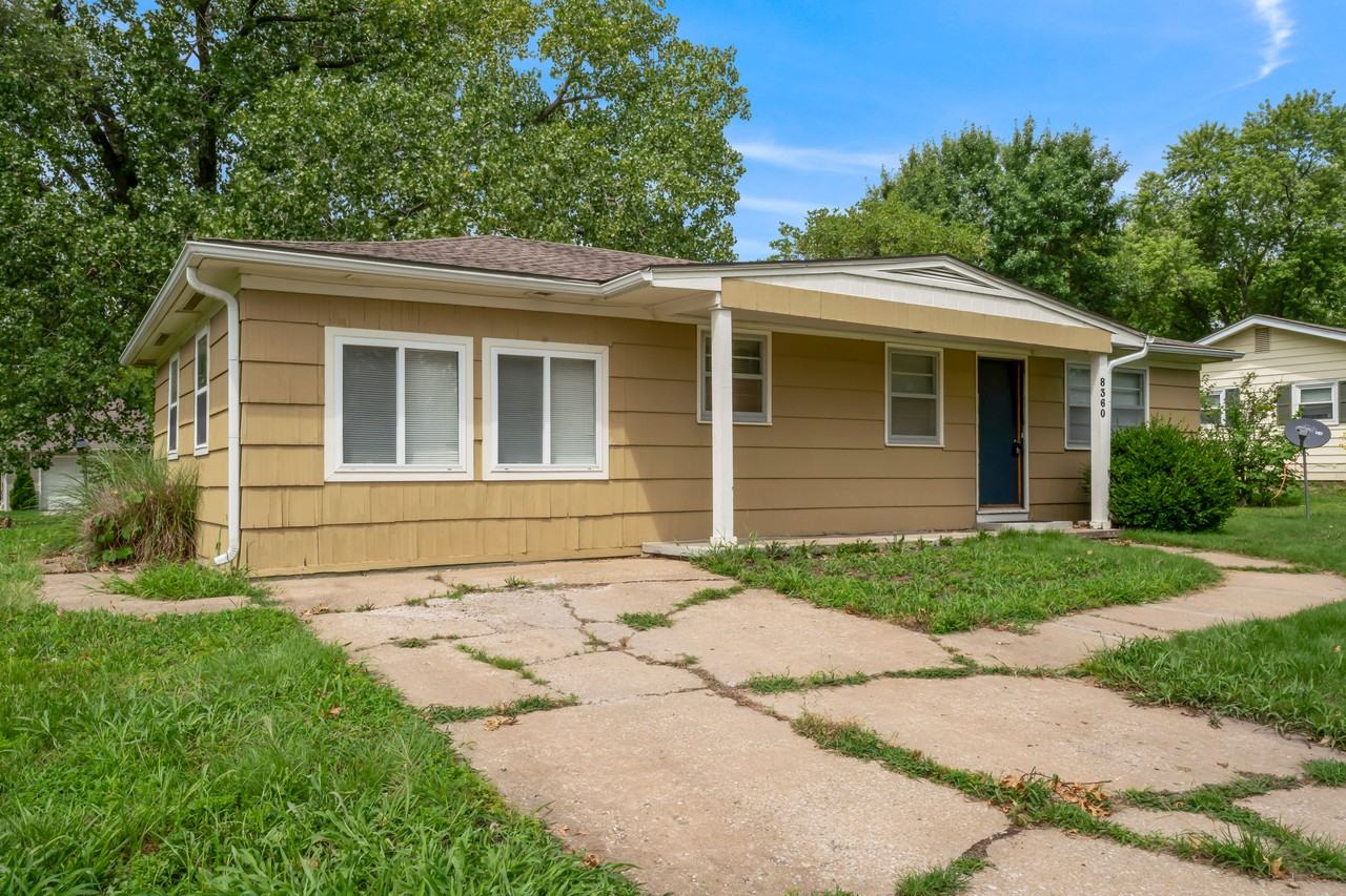 8360 High St - Photo 2 of 25