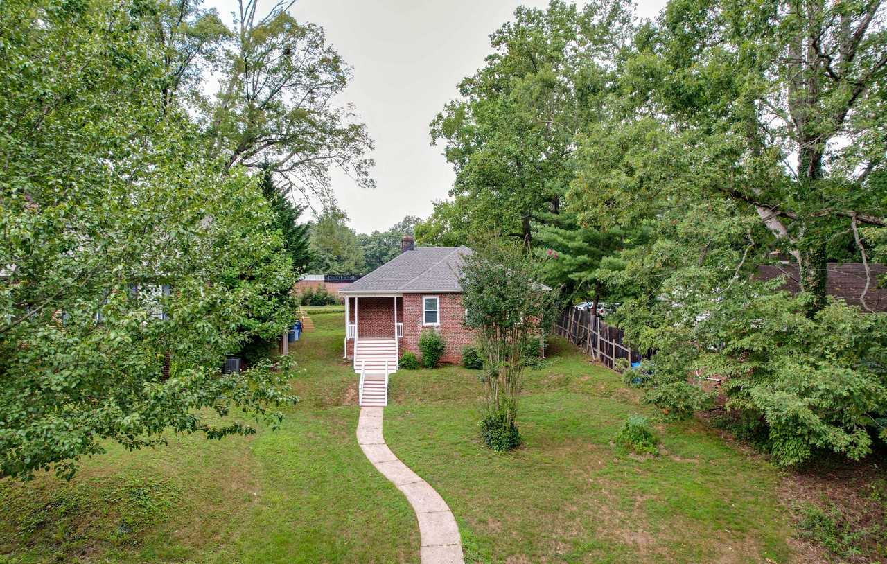 7 Enka Pine St - Photo 7 of 23