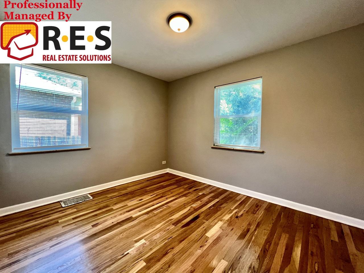 1063 Fillmore St - Photo 6 of 9
