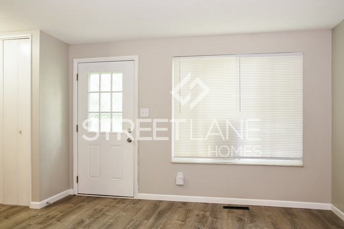 1339 Barnett Rd - Photo 2 of 15