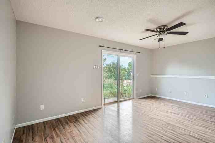 609 Sunset St - Photo 2 of 12