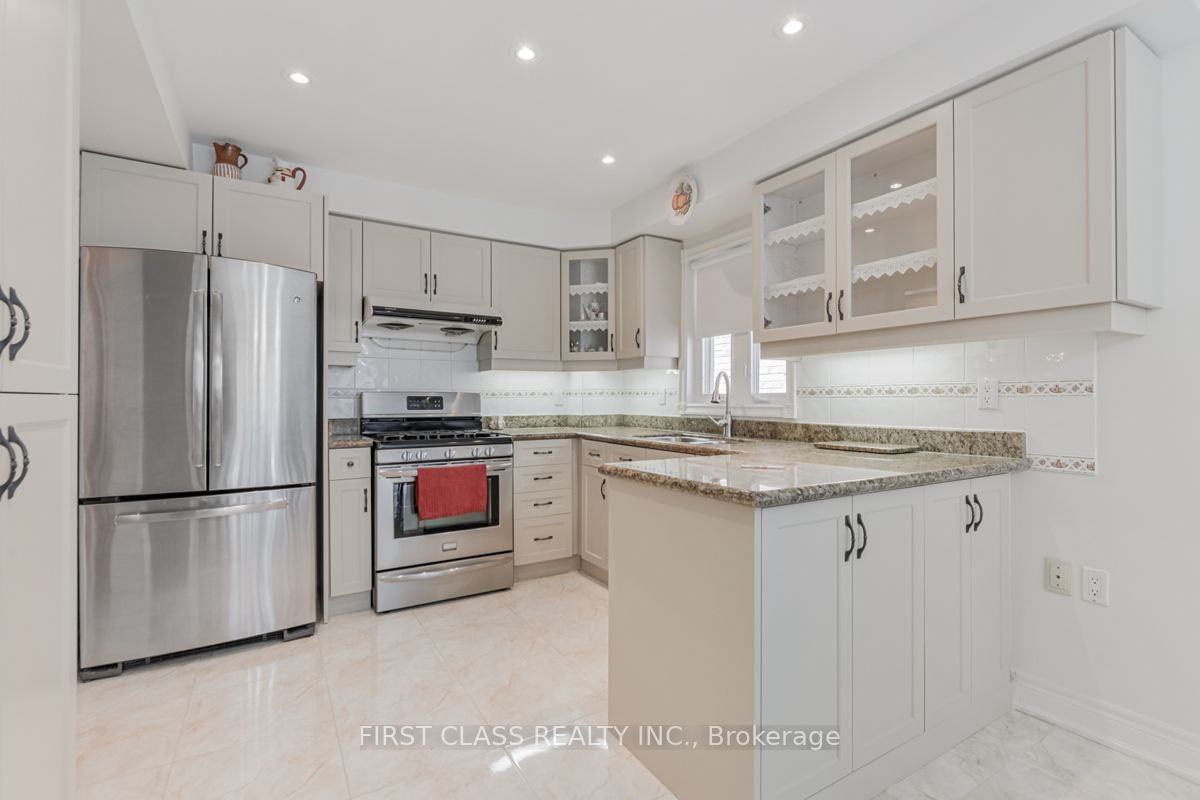 198 Elena Crescent - Photo 3 of 15