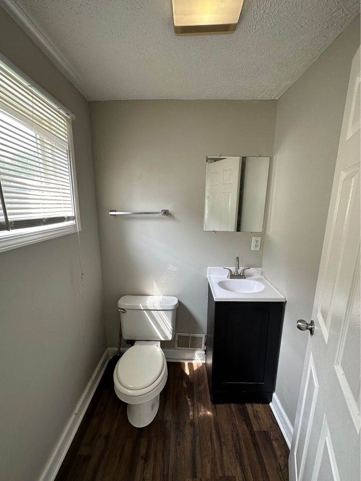 202 Division St #A - Photo 2 of 21