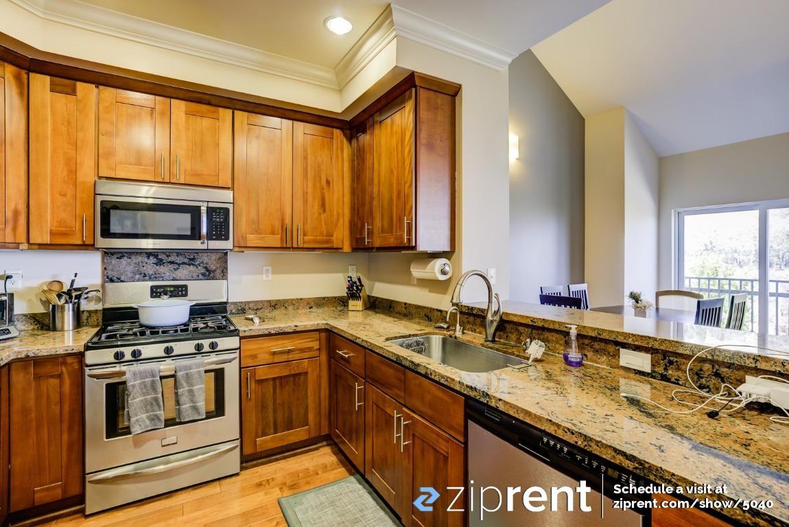 32 Megan Dr - Photo 2 of 20