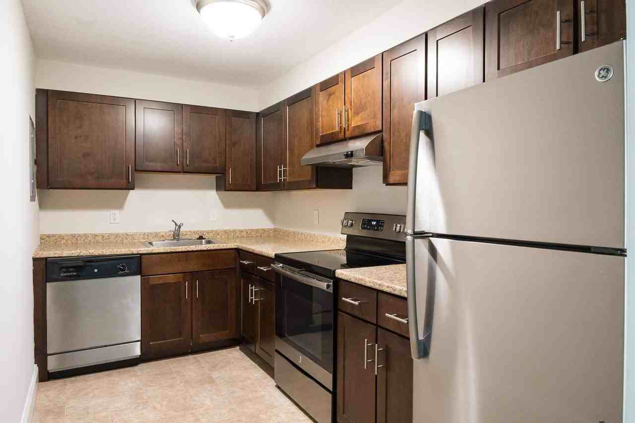 Stone Run East - Photo 4 of 33