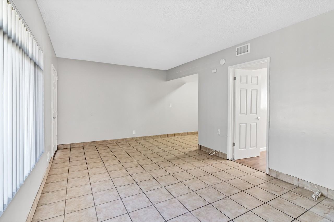 709-15 Northgate Ln. - Photo 6 of 16