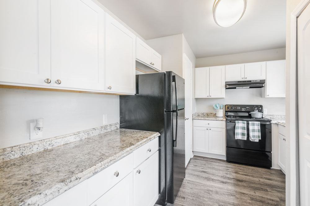 Rolling Hills Apartment Homes - Photo 4 of 30