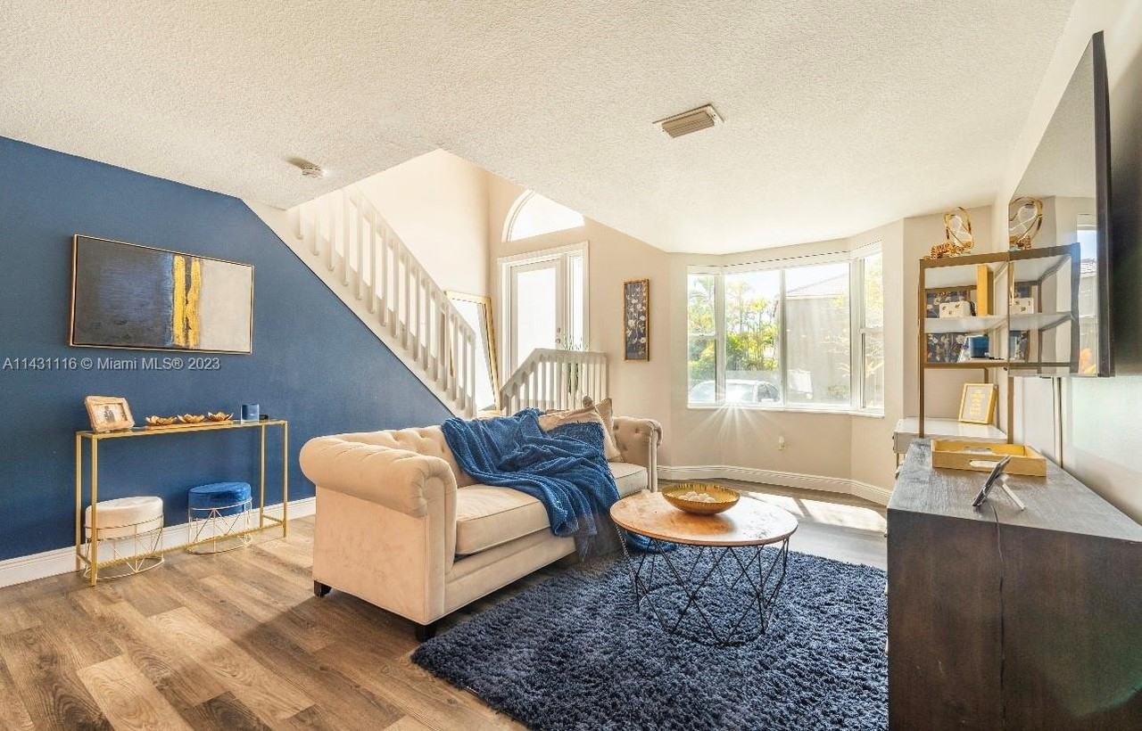 157 Nw 117th Ter - Photo 2 of 8