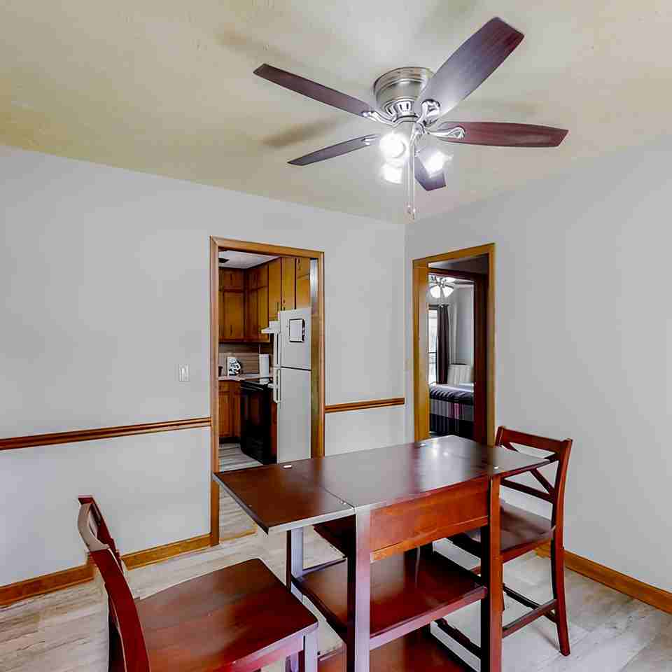 Sue Ln - Photo 3 of 12