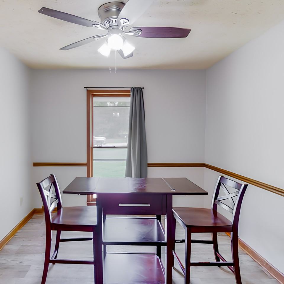 Sue Ln - Photo 7 of 14