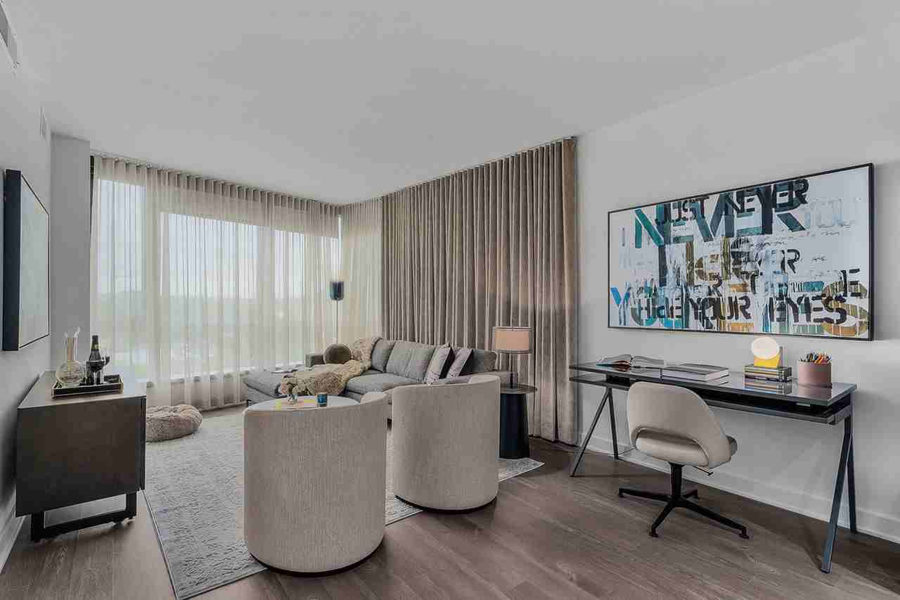 1000 South Capitol - Photo 3 of 37