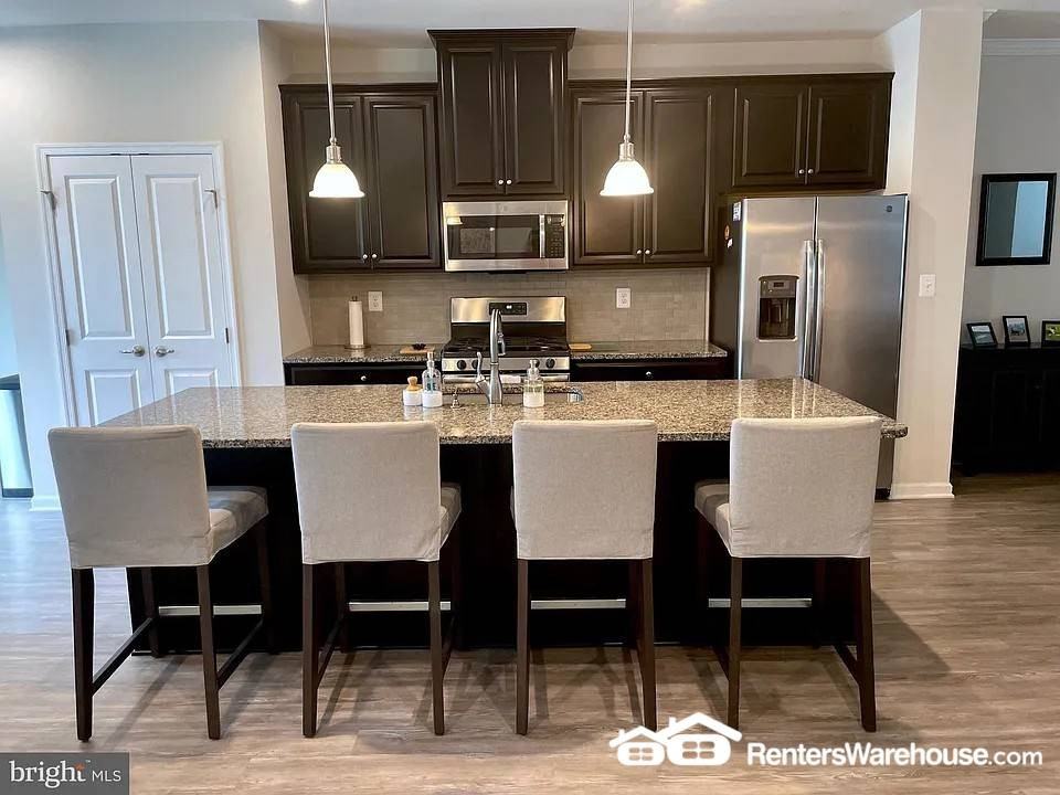 2824 Shaws Rd - Photo 3 of 10