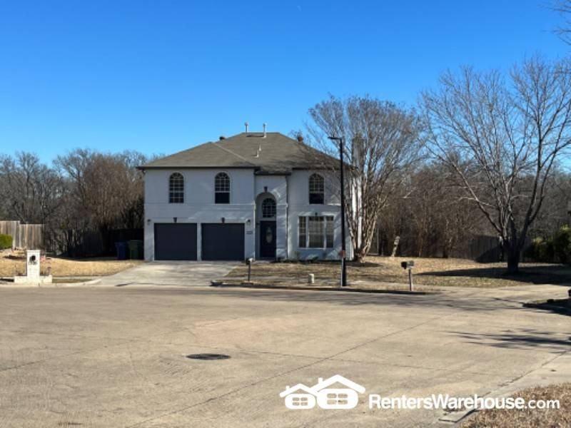 1309 Bard Ct - Photo 2 of 10