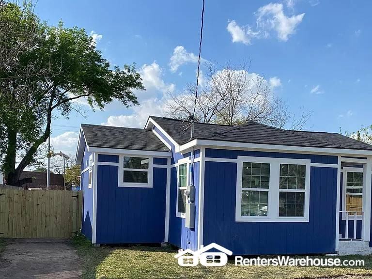 7023 Myrtle St - Photo 3 of 10