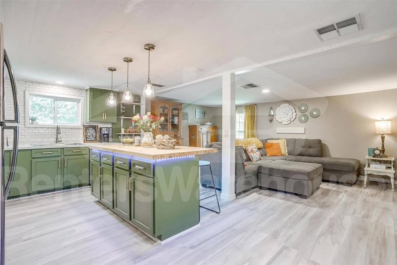 113 Avondale Ave - Photo 2 of 10