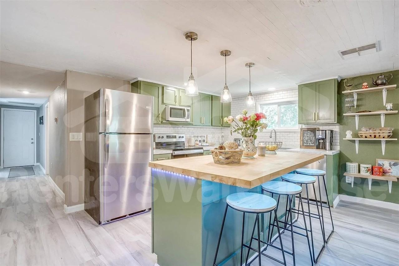 113 Avondale Ave - Photo 3 of 10