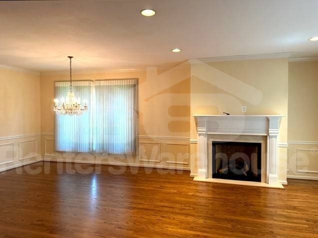 11801 Sherbourne Dr - Photo 3 of 10