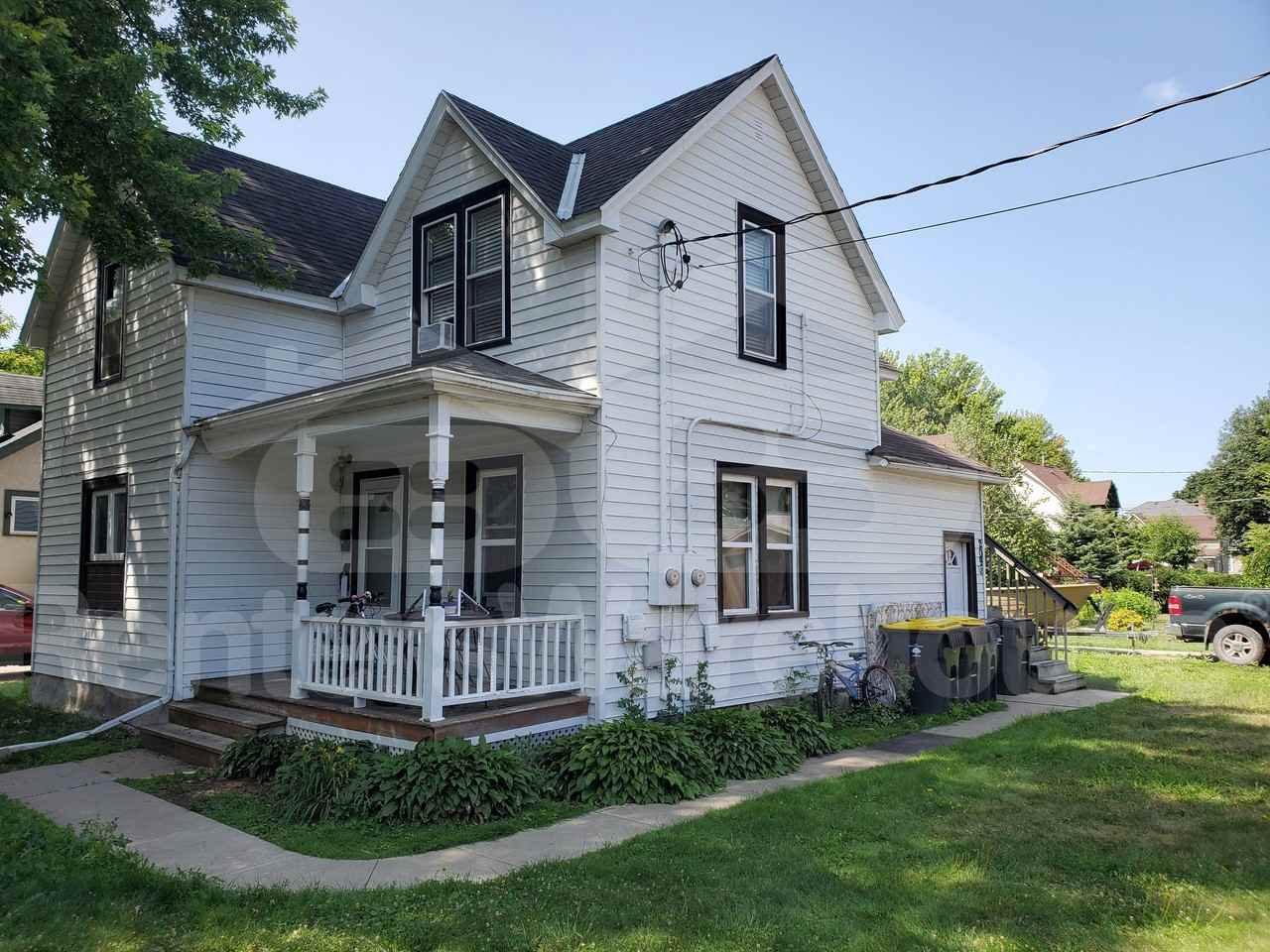 209 1/2 Cross St - Photo 2 of 10