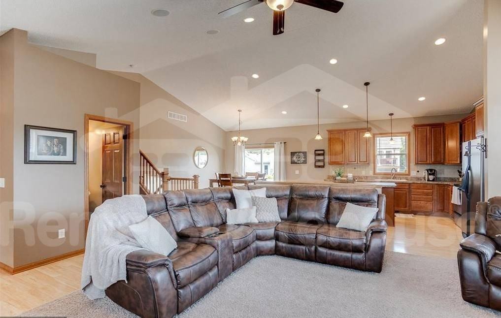 23307 Jonquil St Nw - Photo 3 of 10