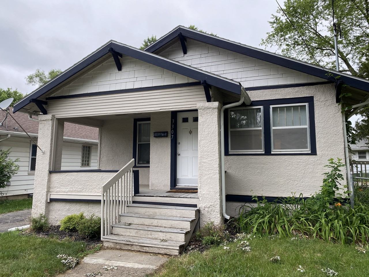 3307 Center St - Photo 2 of 10