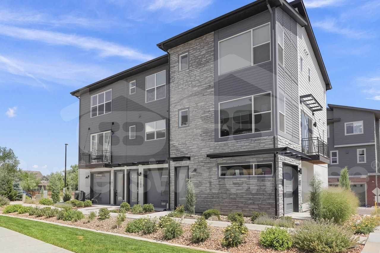 7807 W 43rd Pl - Photo 2 of 10