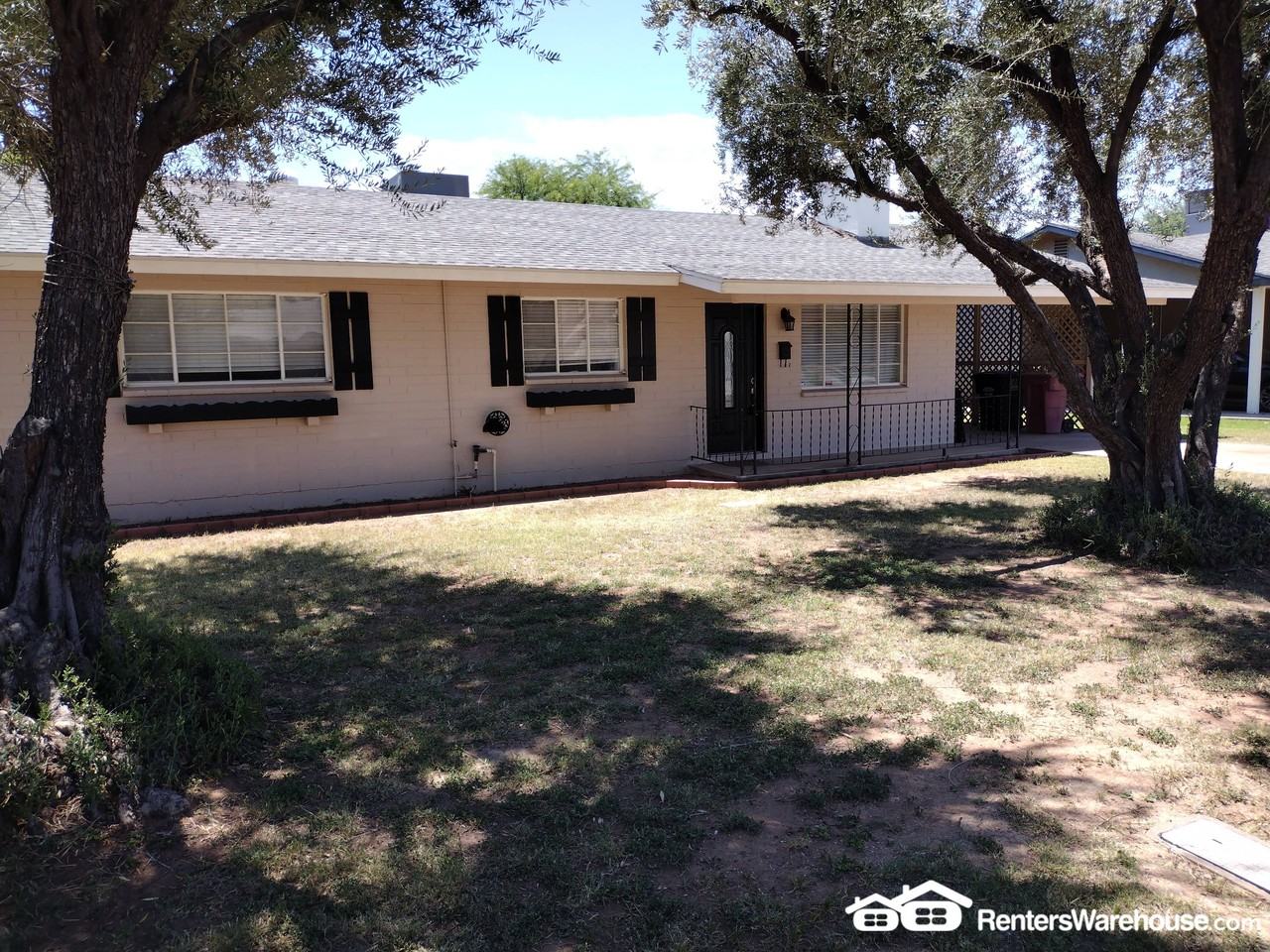 6557 E 5th St - Photo 2 of 10