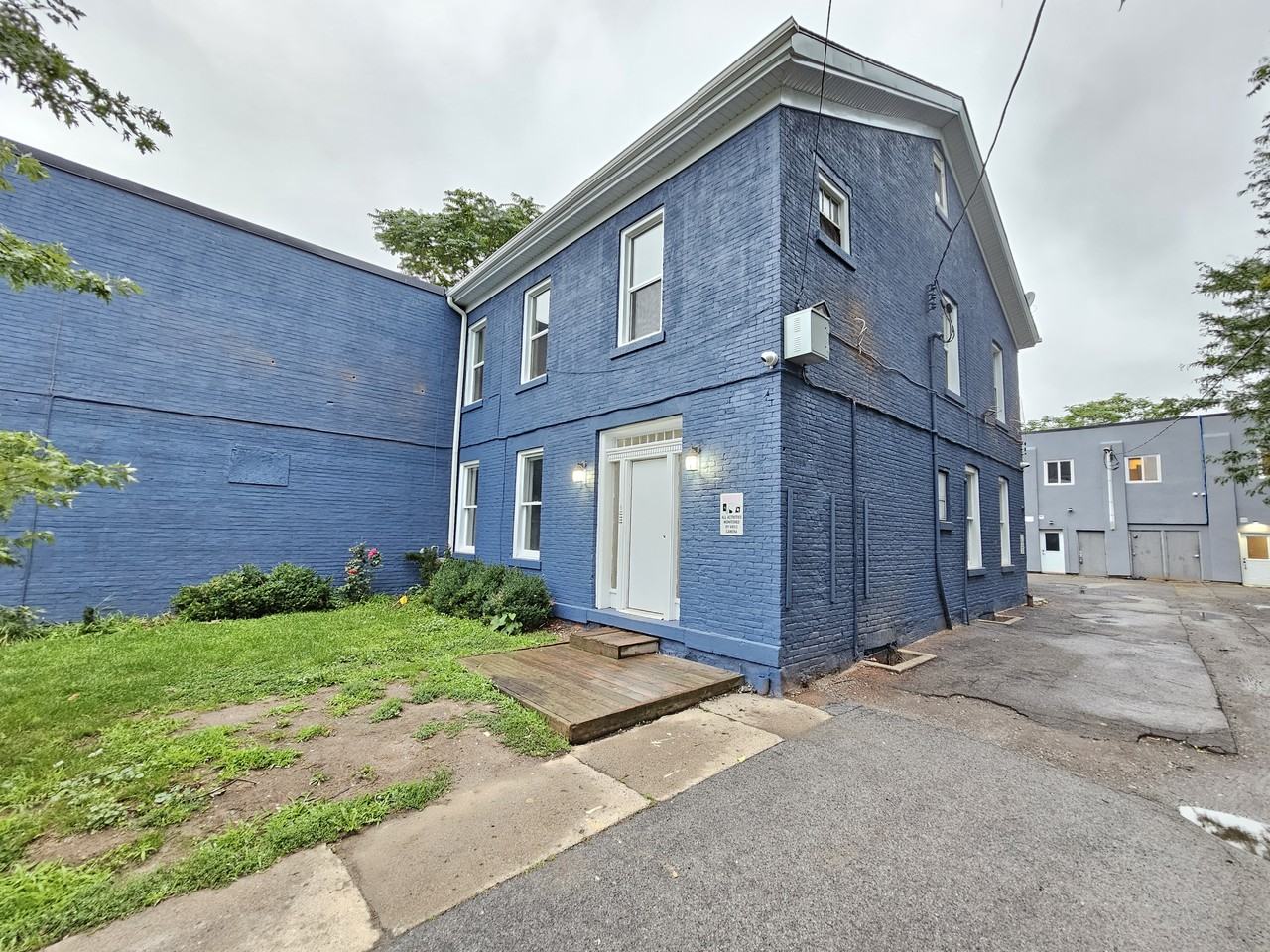 29 Queenston St. - Photo 2 of 15