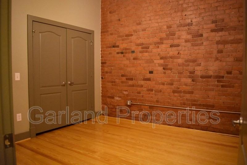 113 Norfolk Avenue Southwest #8 - Photo 7 of 18