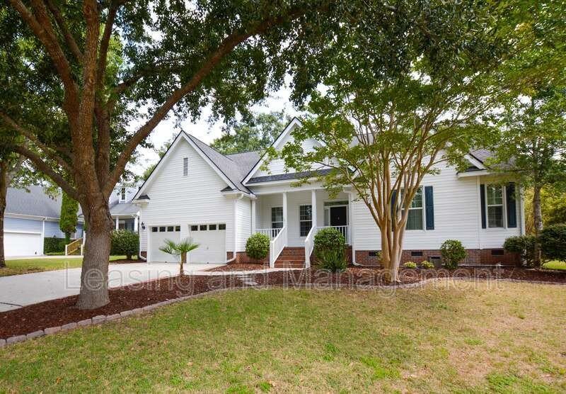 1299 Hogans Aly - Photo 3 of 37