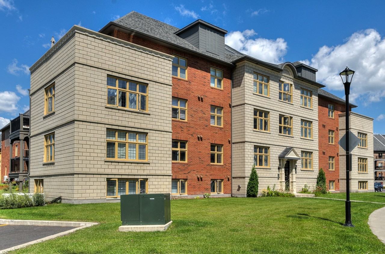 9140 Rue Lennon, Brossard, QC J4Y 0L7, CAN 2 bedroom House Rental