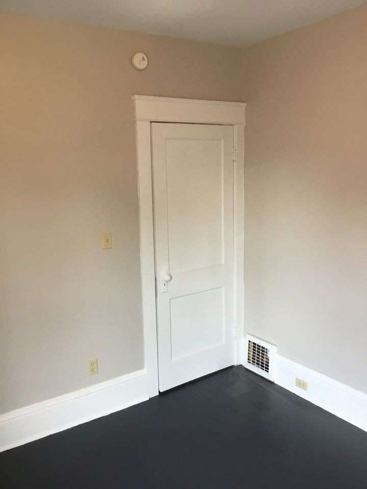 918 West 32nd Street #2 - Photo 5 of 20