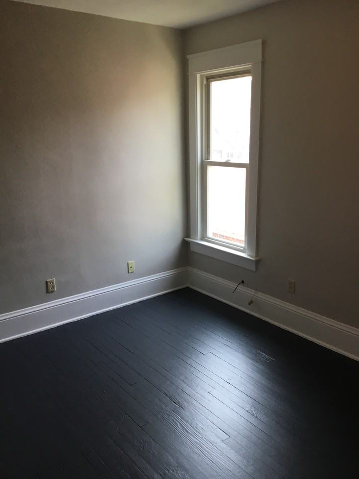 918 West 32nd Street #2 - Photo 7 of 20