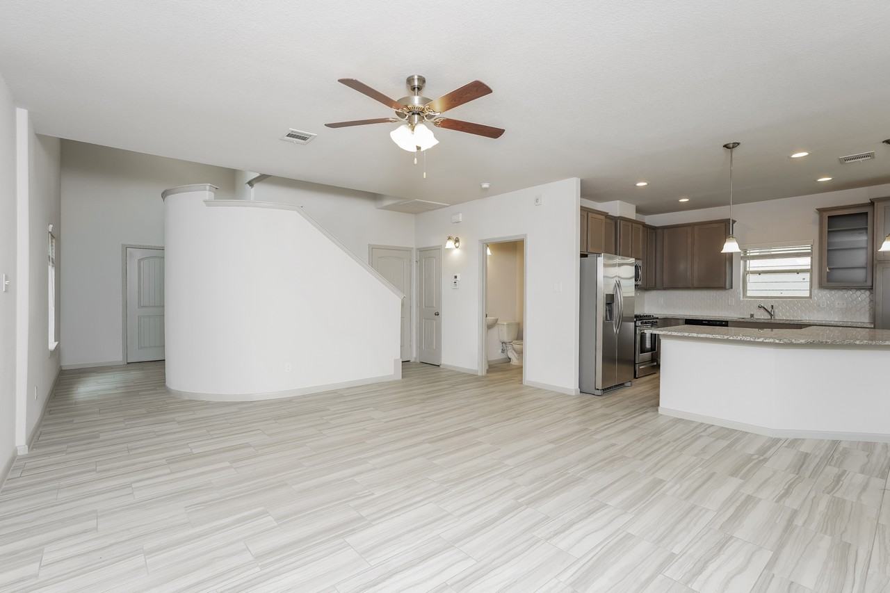 7918 7918 Fijian Cypress Dr - Photo 5 of 28